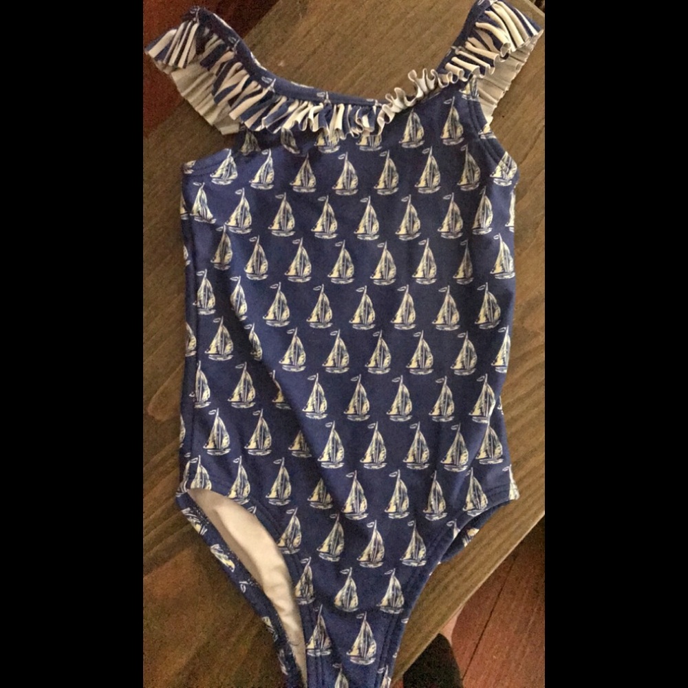 ❌sold❌ Vineyard vines 3t bathing suit